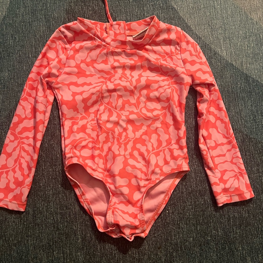 Feather 4 Arrow Surf suit rash guard size 18M
